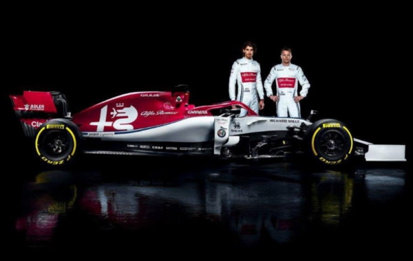 Management of the annual supply of courtesy sports vehicles to Alfa Romeo F1 drivers and team.